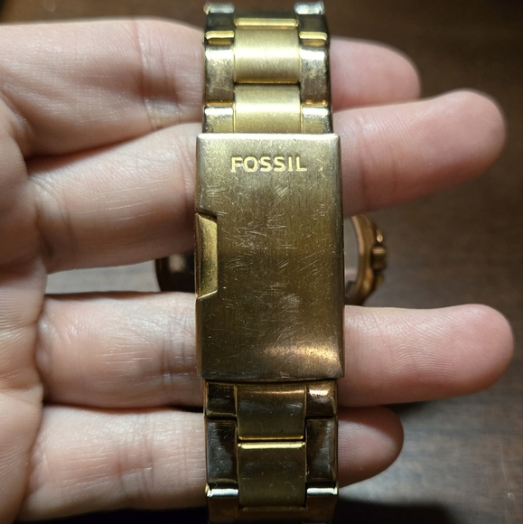 C- Fossil rose gold watch - Picture 2 of 6